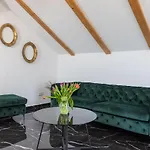 Royal - The View Apartman