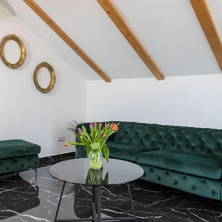 Royal - The View Апартаменты