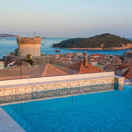 Royal - The View Rooftop Pool *